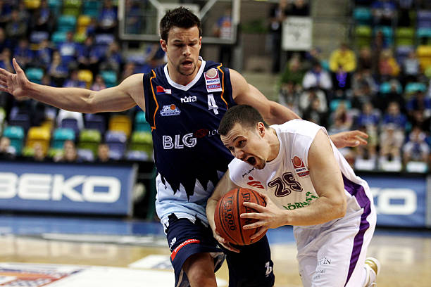 他通过大学 他通过大学