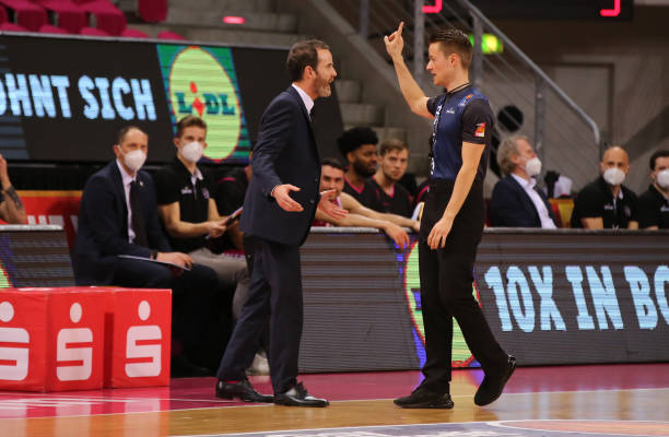 从一名年轻 从一名年轻