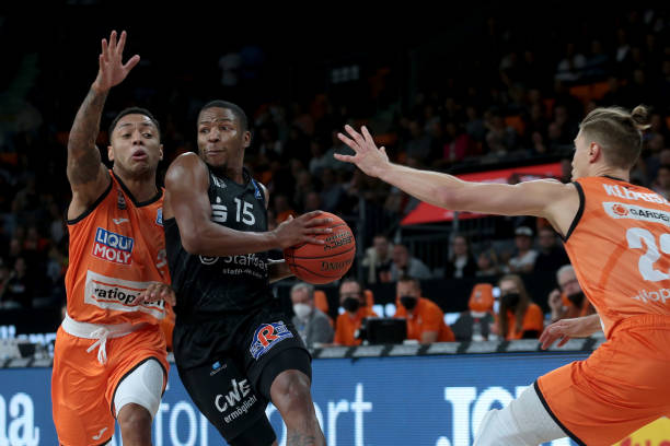 断进步向前 断进步向前