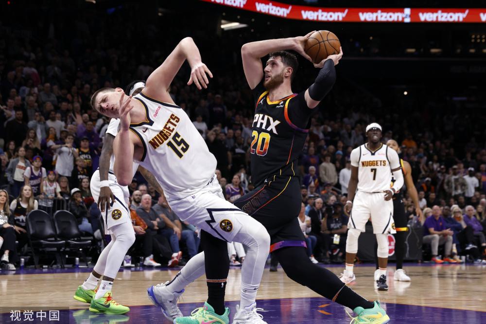 羽毛球世锦赛｜连救赛点玩心跳，石宇奇逆转“黑马”赖浩俊挺进男单决赛