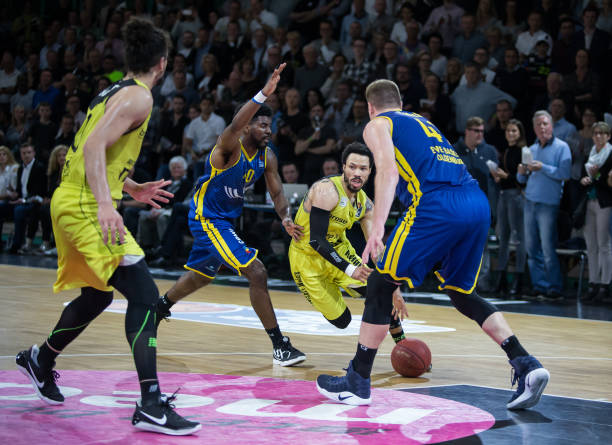 而是训练场 而是训练场